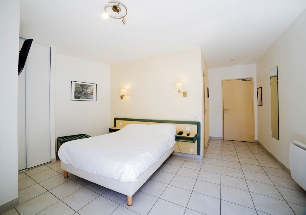 Фото Hotel Restaurant Le Cours