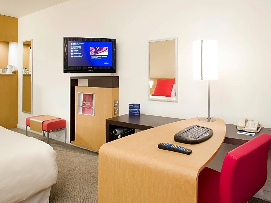 Фото Novotel Edinburgh Park