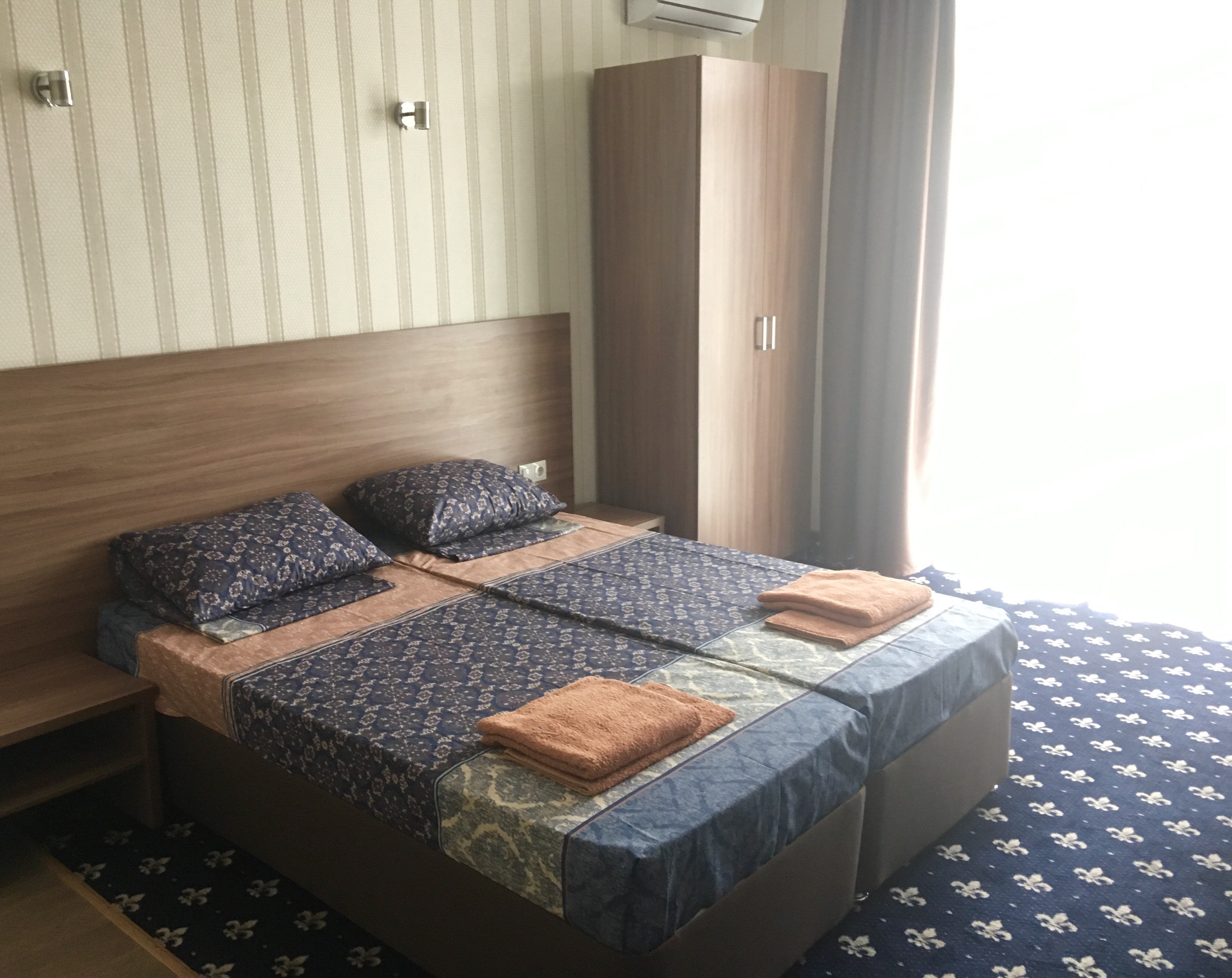 Фото Солнечный