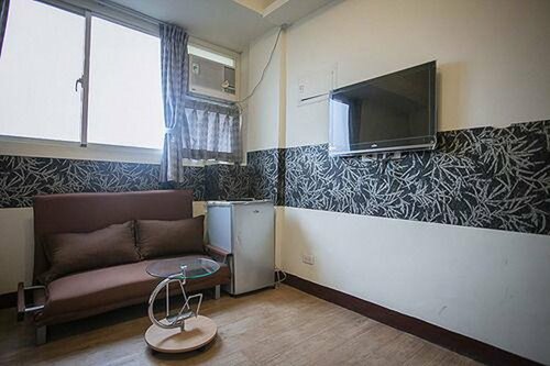 Гостиница Taichung Feng Chia Easy Home