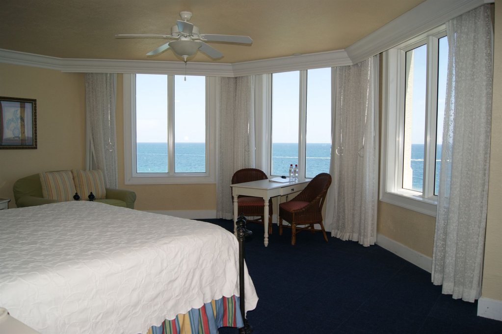 Фото Owner Rentals at Pelican Grand Beach Resort