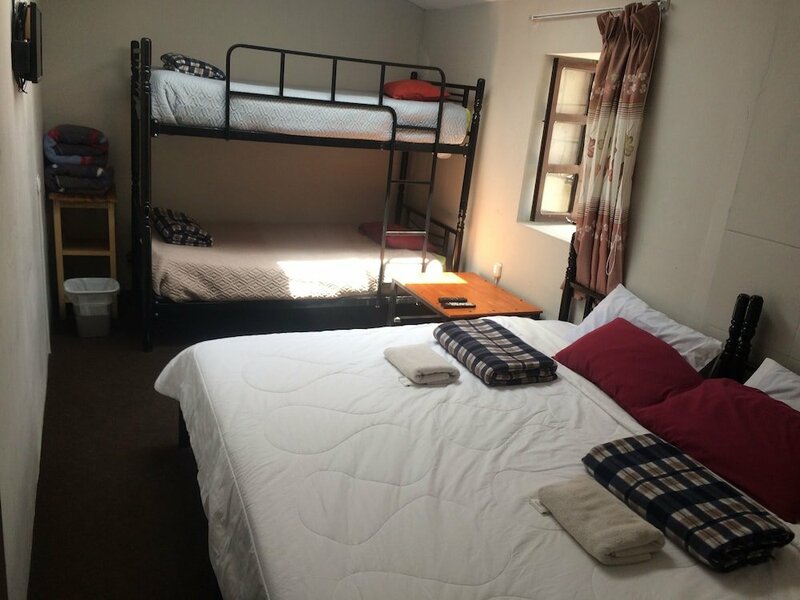 Гостиница Three Leaves B&b Cusco в Куско