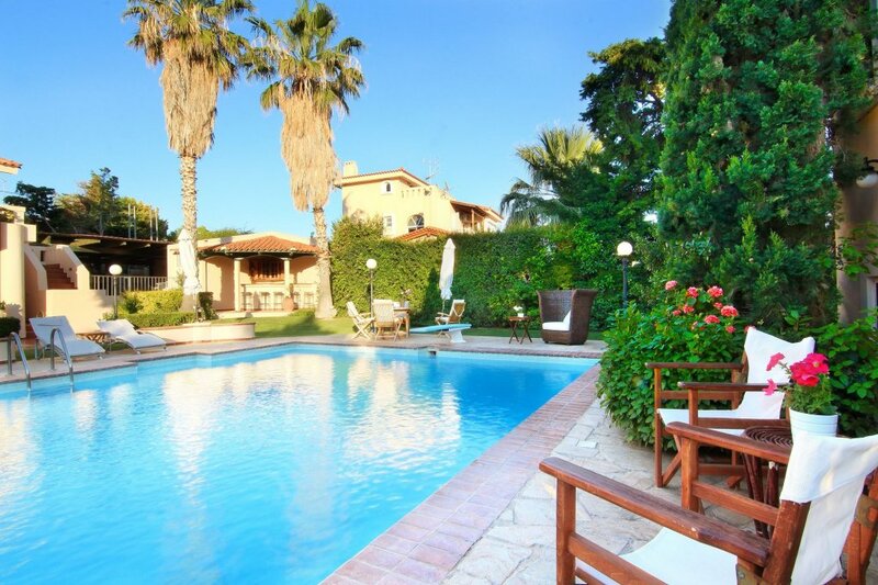 Гостиница Oasis Pool House в Лагониси