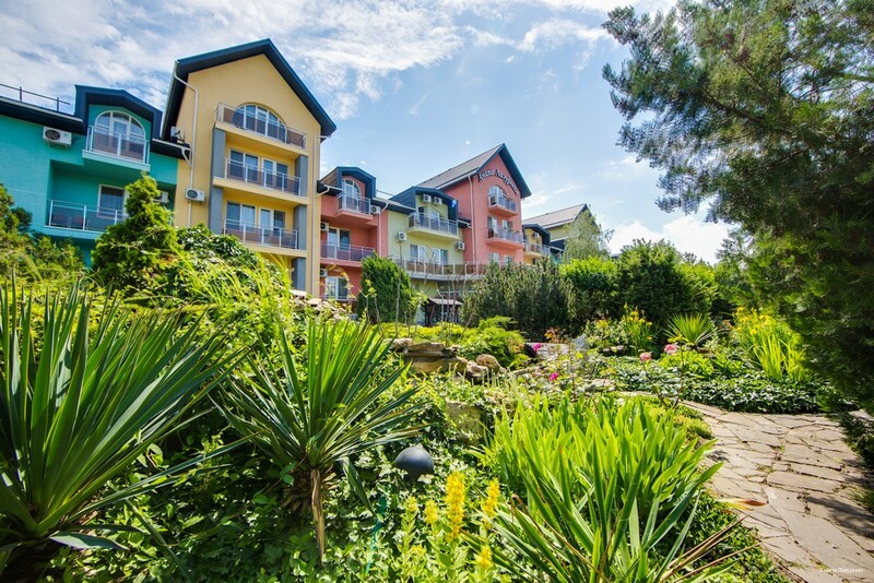 Фото отеля 2