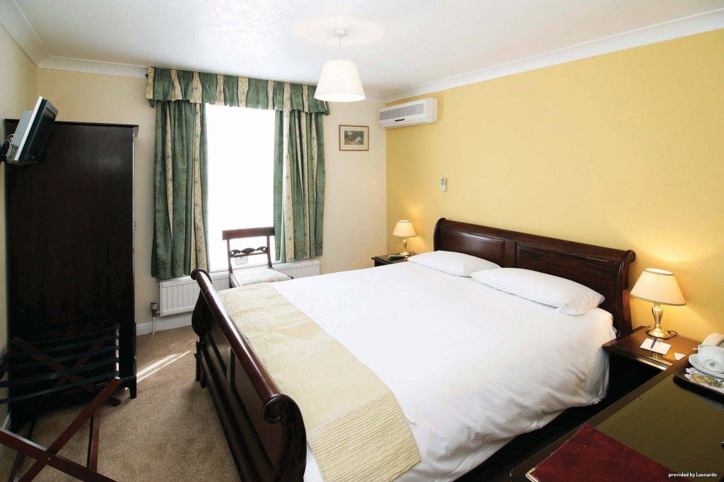 Фото Best Western Claydon Hotel