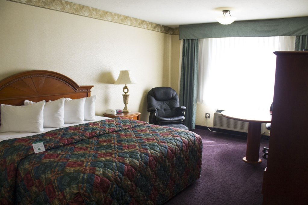 Фото Le Ritz Hotel and Suites