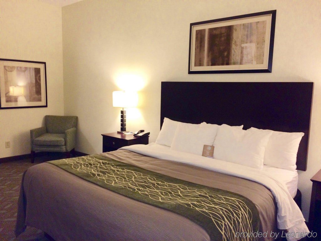 Фото Comfort Inn & Suites Porter near Indiana Dunes