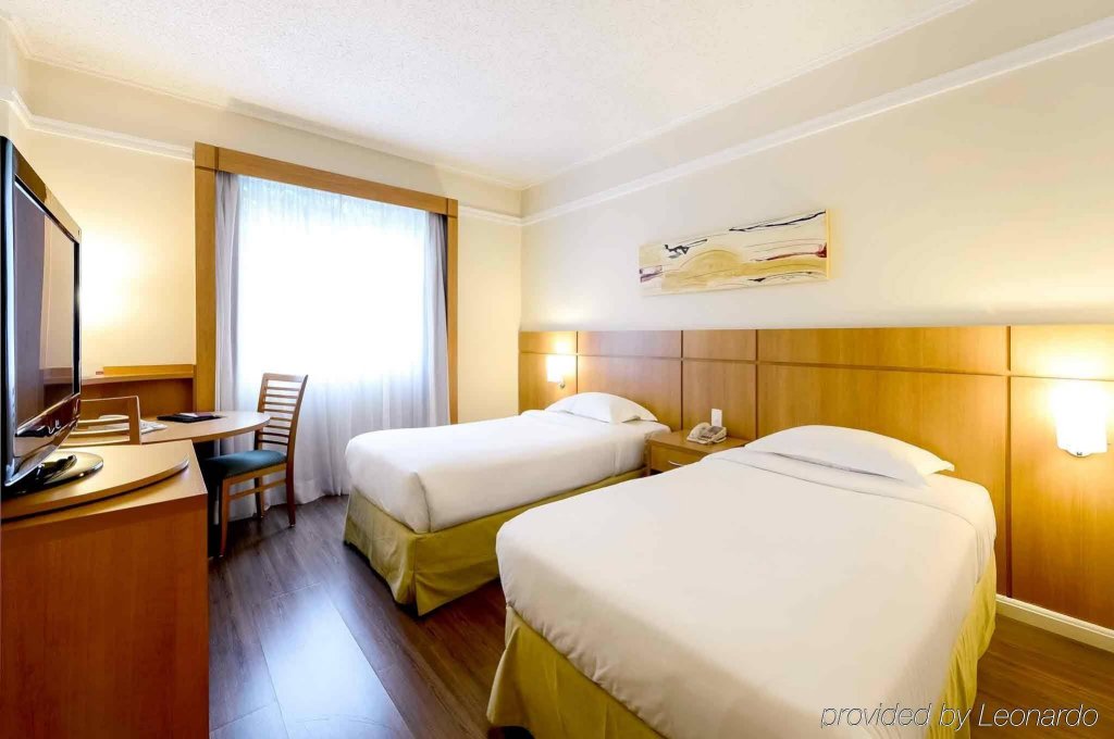 Фото Bristol Santo André Hotel