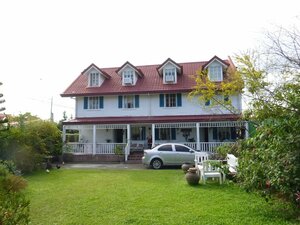 Madie's Place (Calabarzon, Laguna, City of Santa Rosa), hotel