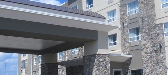 Фото Best Western Plus Okotoks Inn & Suites