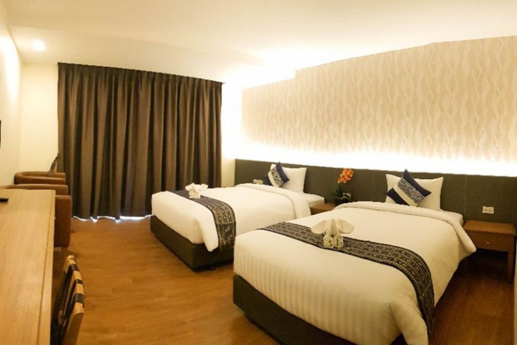 Фото Crystal Luxury Hotel