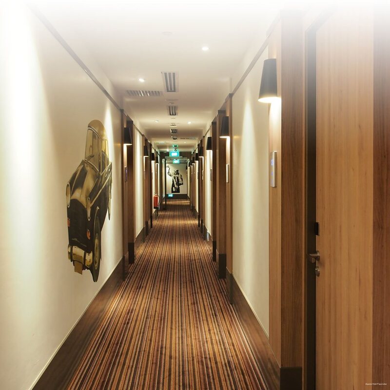 Фото Aqueen Hotel Paya Lebar