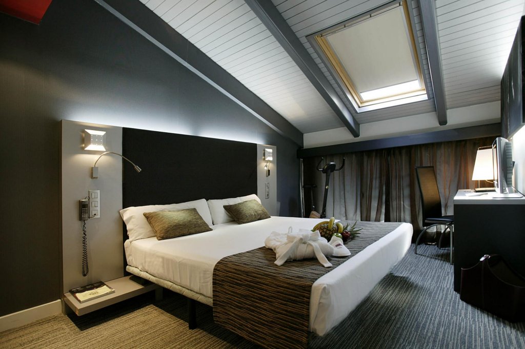 Фото Petit Palace Plaza España