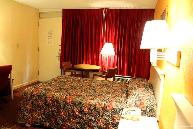 Фото Travelers Inn