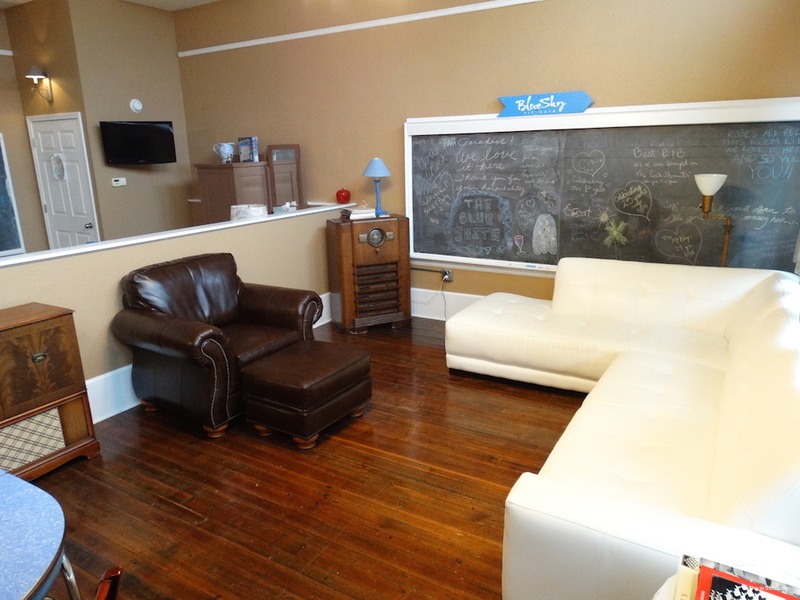 Фото Davie School Inn