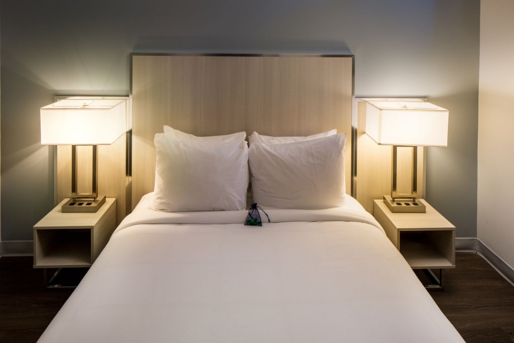 Фото The Gatsby Hotel