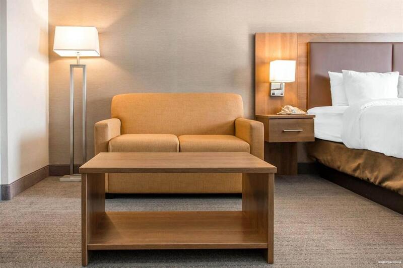 Фото Quality Hotel Dorval Aeroport