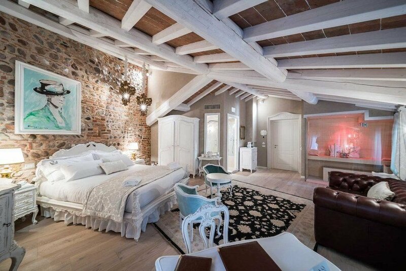 Гостиница Le Finestre su Borghetto