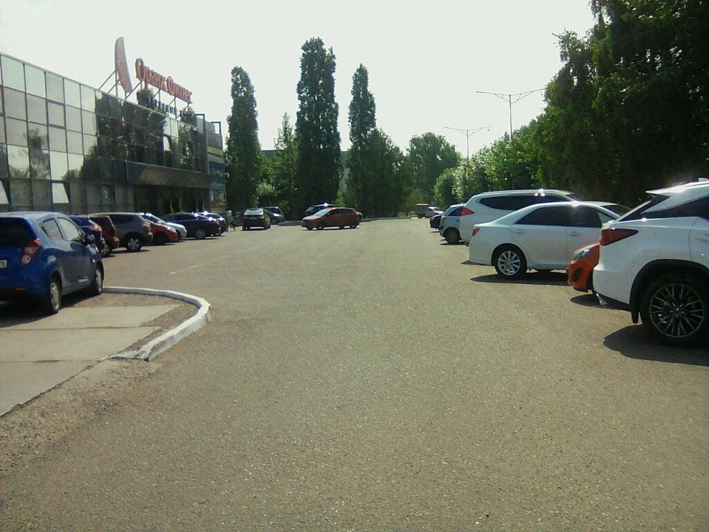 Parking lot Автомобильная парковка Оранж фитнес, Naberezhnye Chelny, photo