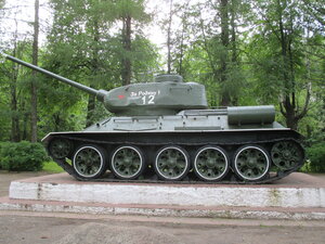 Танк Т-34-85 (gorodskoy okrug Kostroma, Zavolzhskiy rayon), monument to technology