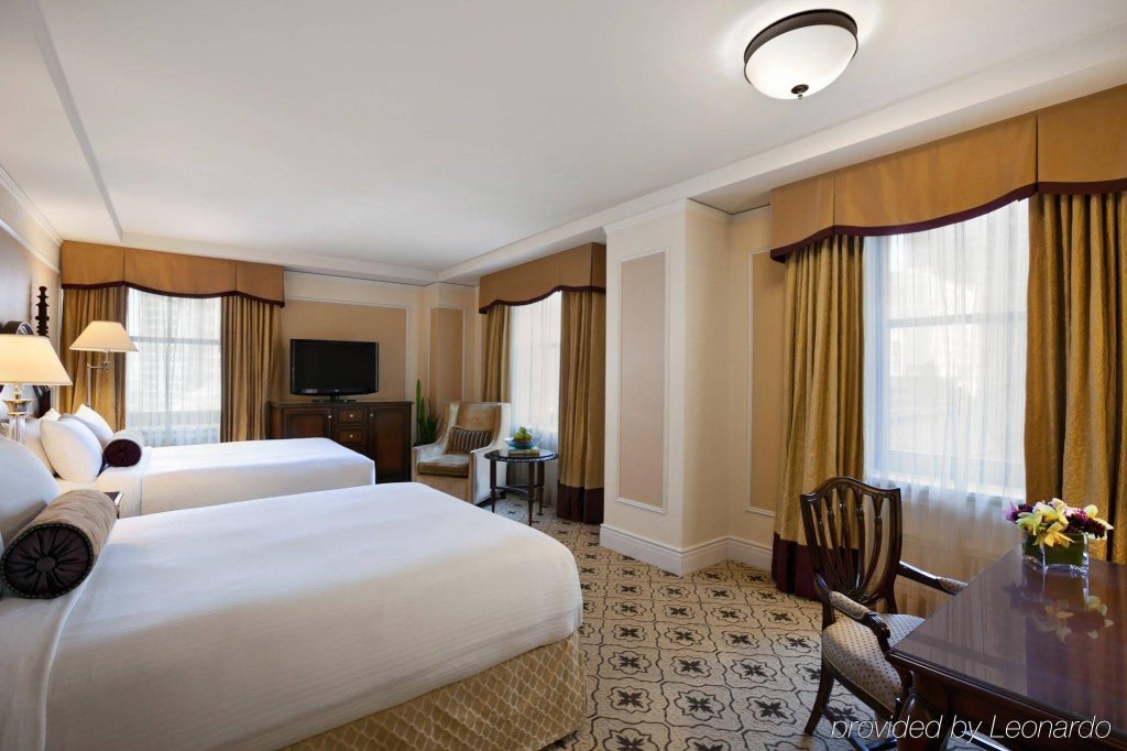 Фото Fairmont Hotel Vancouver