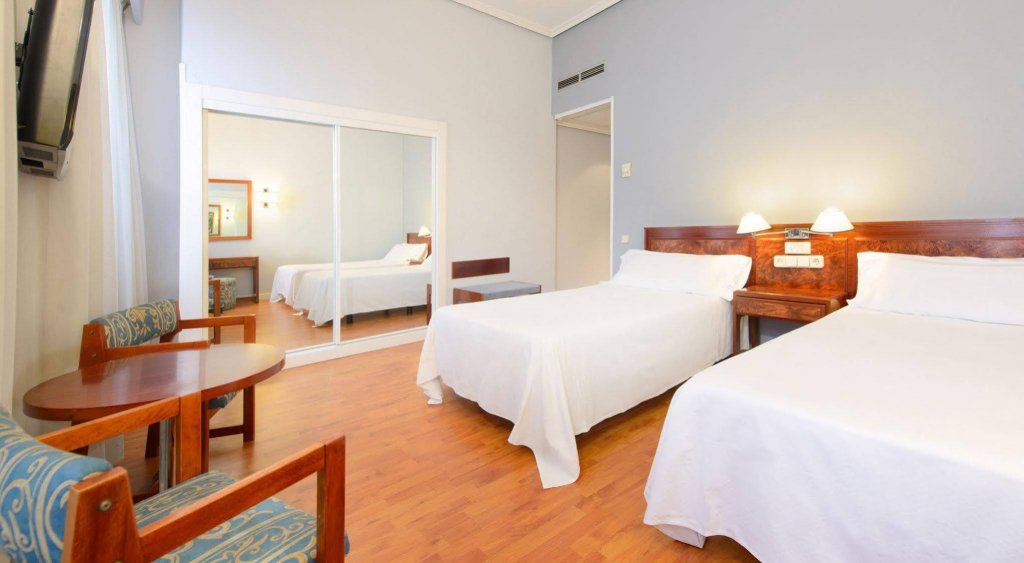 Фото Hotel Madrid Gran VIA 25 Affiliated by Meliá