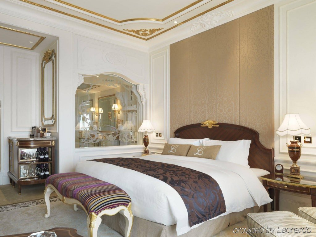 Фото Legendale Hotel Beijing