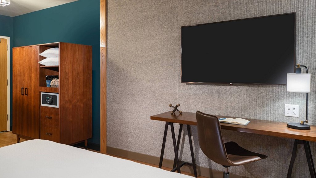 Фото Four Points by Sheraton Anchorage Downtown