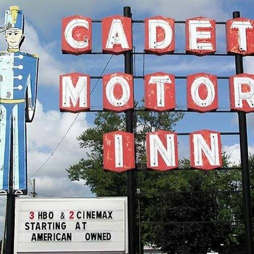 Гостиница Cadet Motor Inn