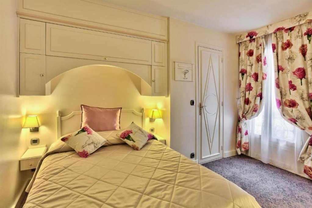 Фото Hôtel Queen Mary