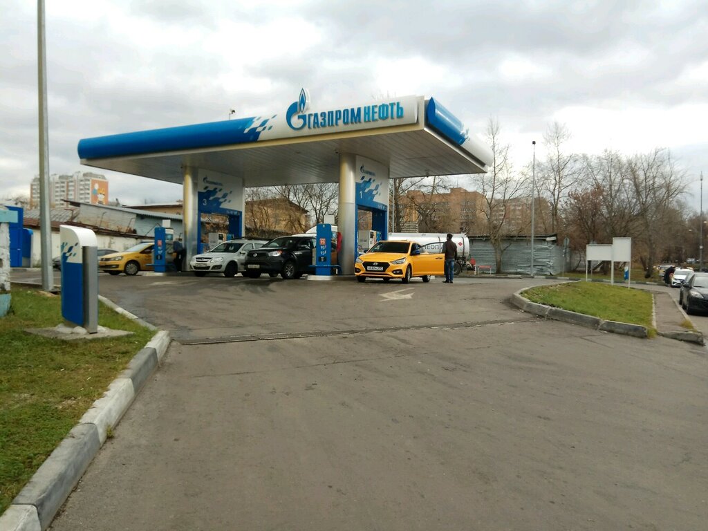 Benzin istasyonu Gazpromneft, Moskova, foto