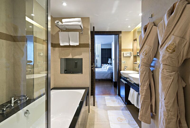 Фото Carlton Cannes, a Regent Hotel