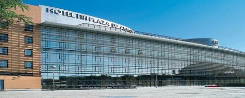 Внешний вид отеля NH Sevilla Plaza de Armas в Севилье, фото 2