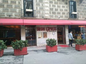 Chinese Sushi Express (Asmalımescit Mah., Meşrutiyet Cad., No:119, Beyoğlu, İstanbul, Türkiye), suşi restoranı  Beyoğlu'ndan