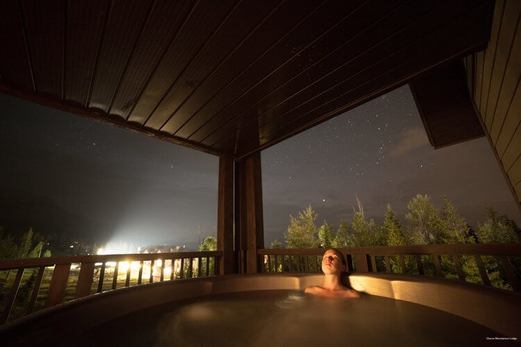 Фото Glacier Mountaineer Lodge