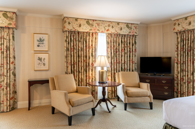 Фото Mayflower Park Hotel