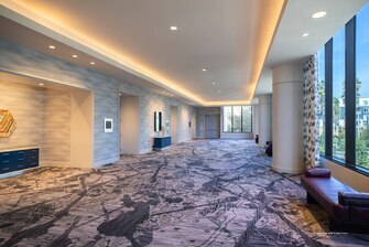 Фото Renaissance Long Beach Hotel