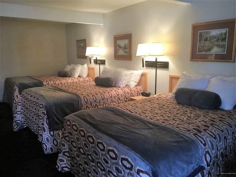 Гостиница Moose Creek Lodge & Suites