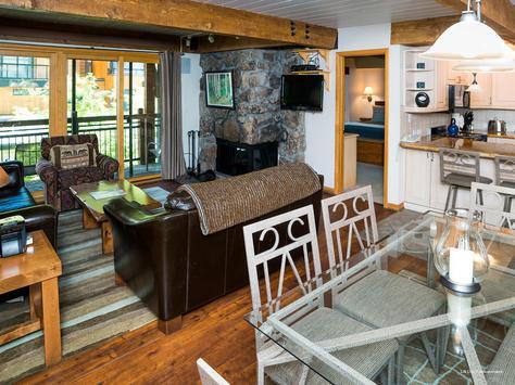 Фото Lift One Condominiums