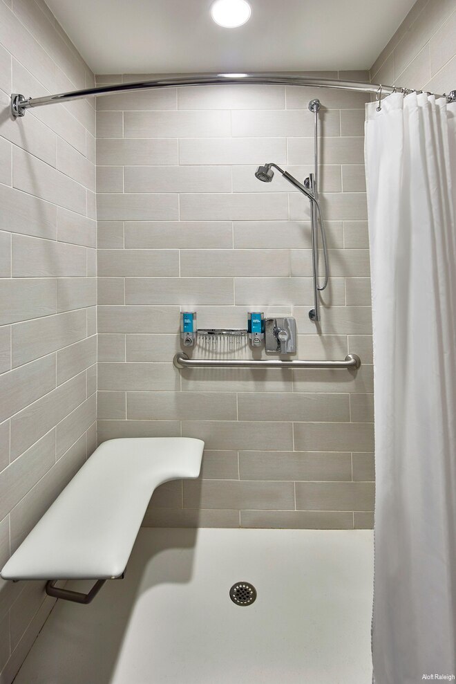 Фото Aloft Raleigh