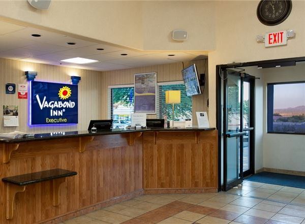 Фото Vagabond Inn Buttonwillow North I-5