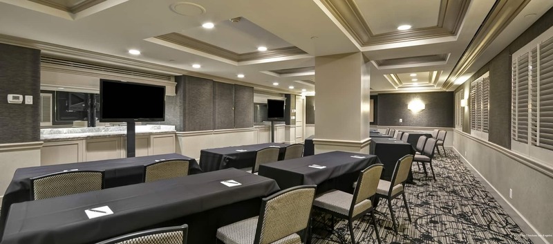 Фото Hilton Checkers