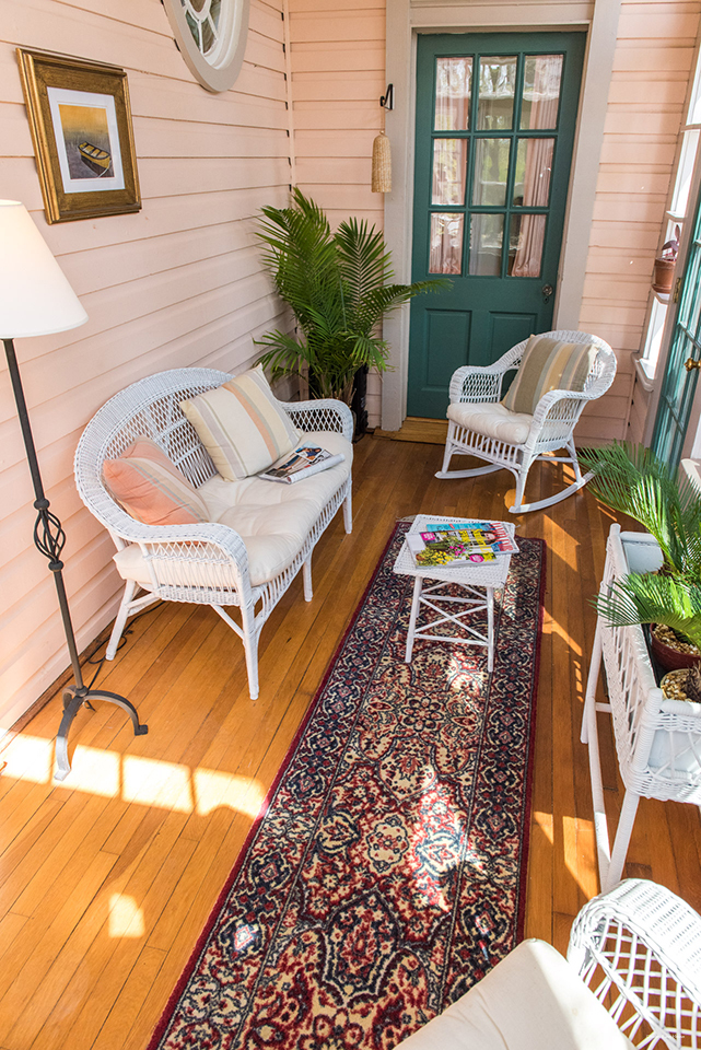 Фото Charles Bass House Bed & Breakfast