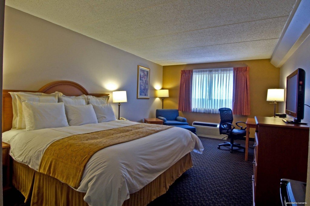 Фото Best Western Riverfront Inn