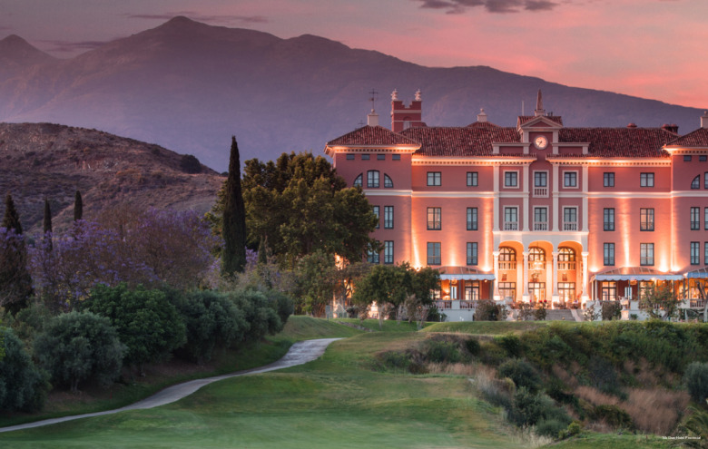 Фото отеля 2