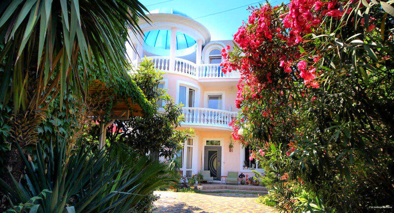 Фото Милана