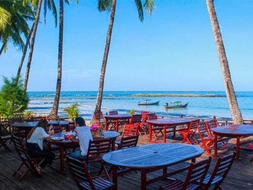 Гостиница Hotel Ace Ngapali Beach в Сандоуэе