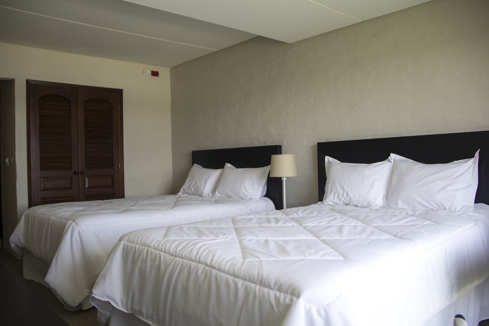 Фото Wyndham Garden Montevideo Carrasco