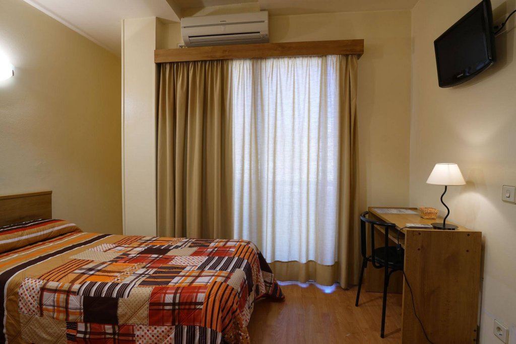 Фото Hotel Esplugues