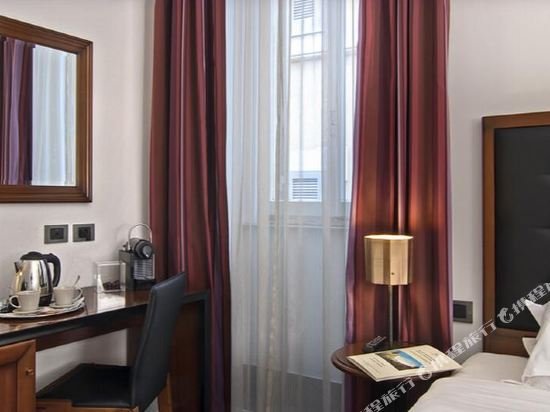 Фото Hotel Navona Colors